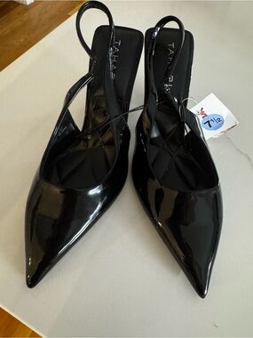Tahari Black Patent Pointed Slingback Mipedal Heels